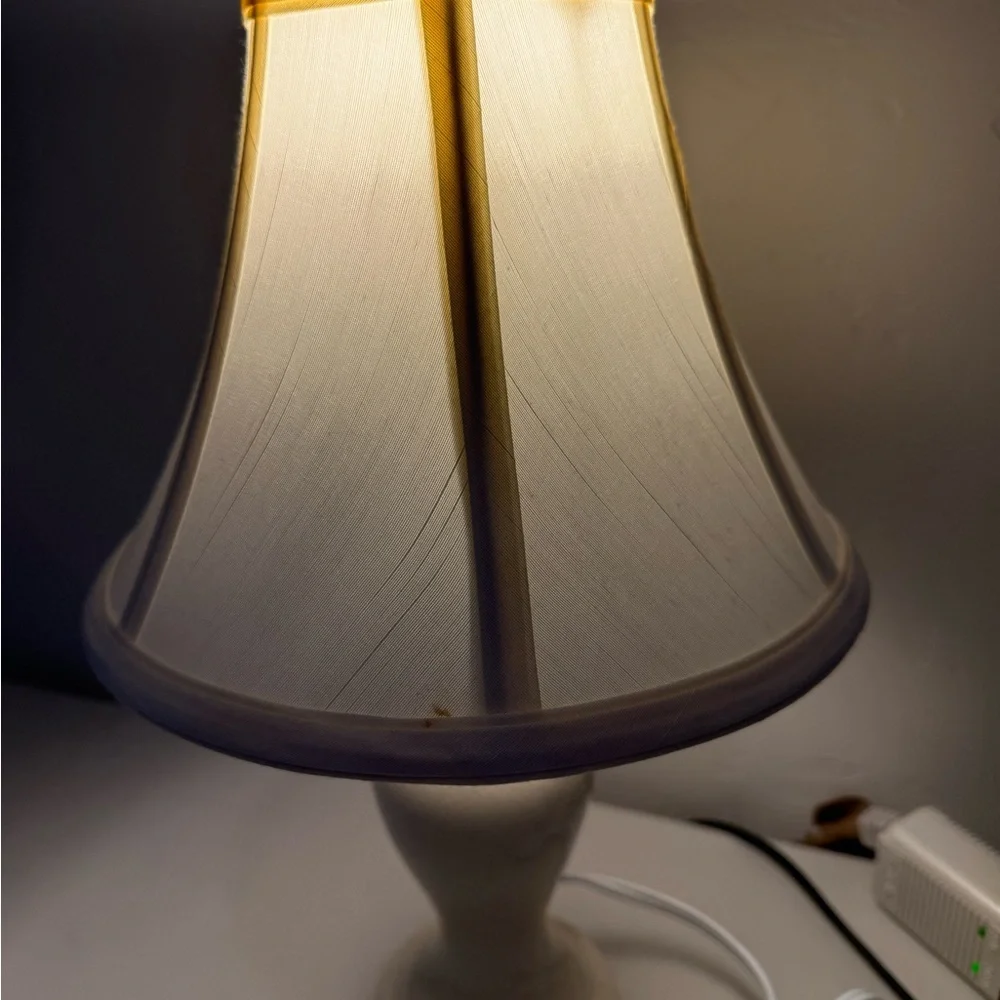 Vintage Cream Beige Table Lamp Accent Ceramic ~15”‎ Tall Decor